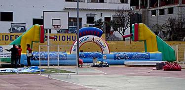 Inflatable basket ball arena